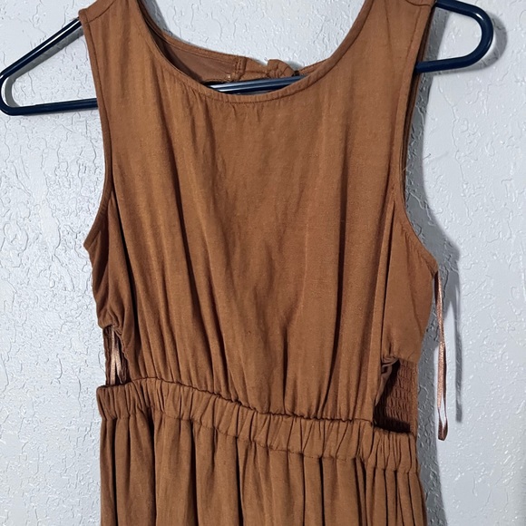 Summer Dress w/pockets - Picture 4 of 4